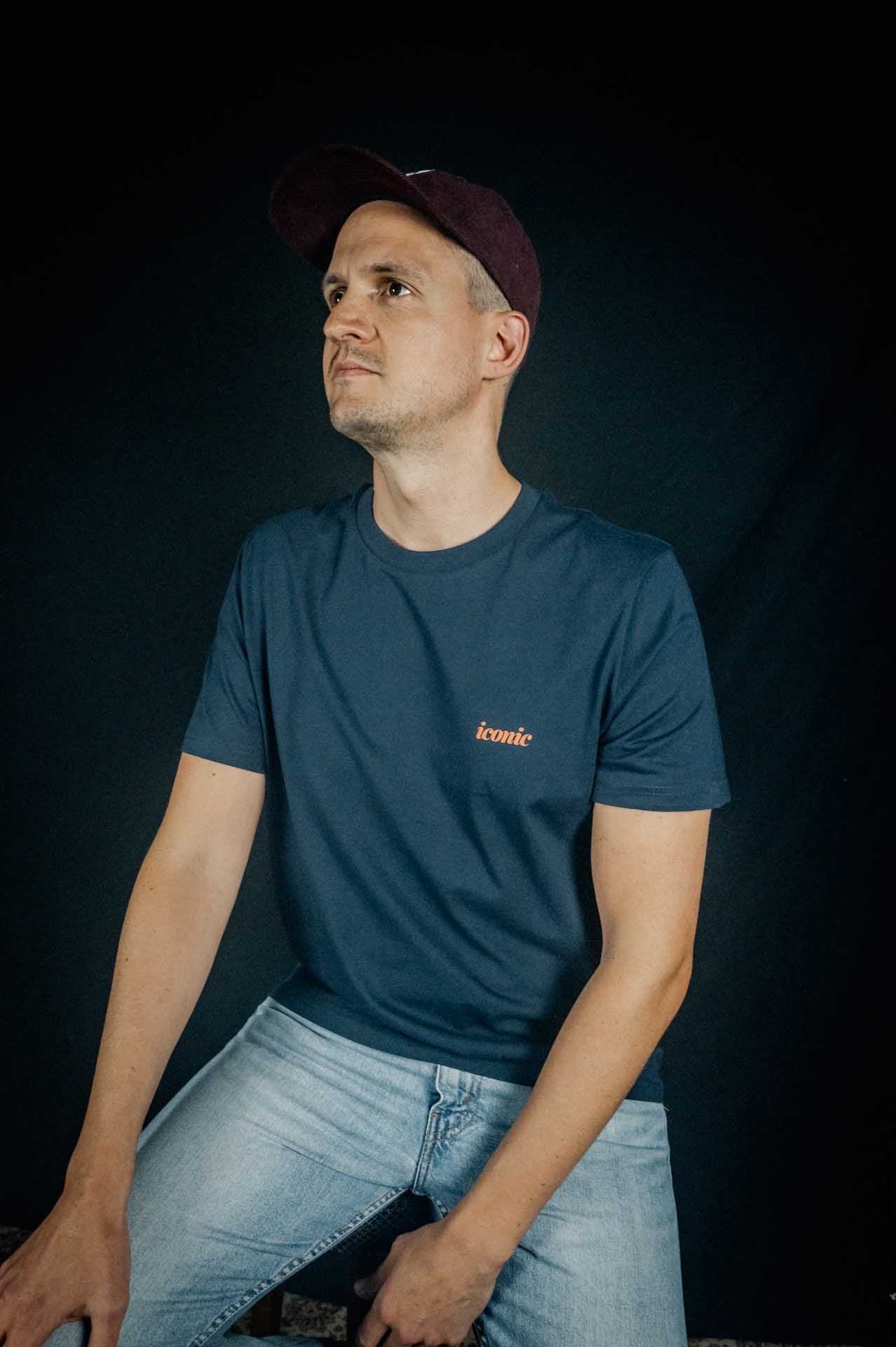 Classic-Shirt "Navy Blue" - Iconic